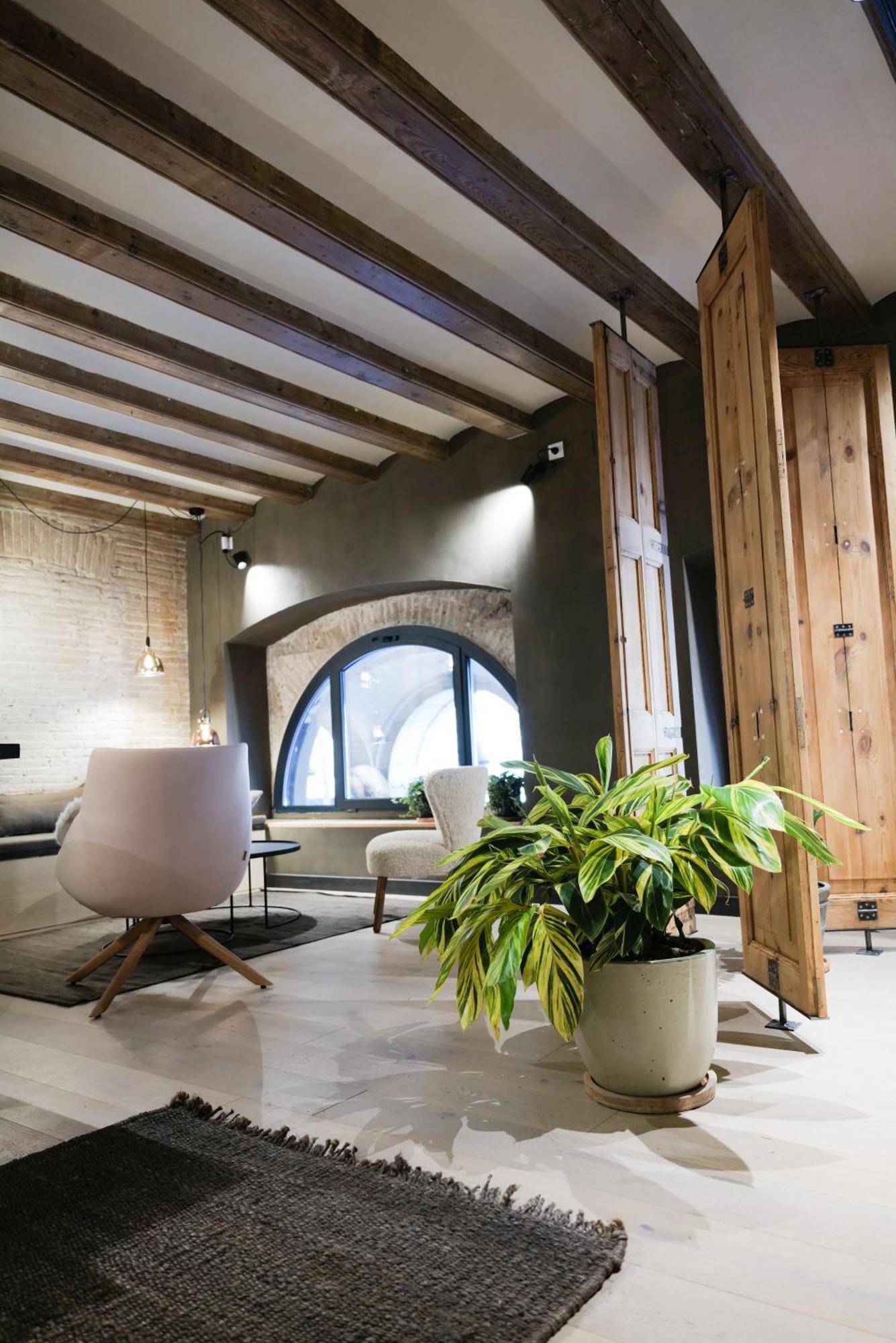 Hostal Porxos Garden Barcelona Buitenkant foto