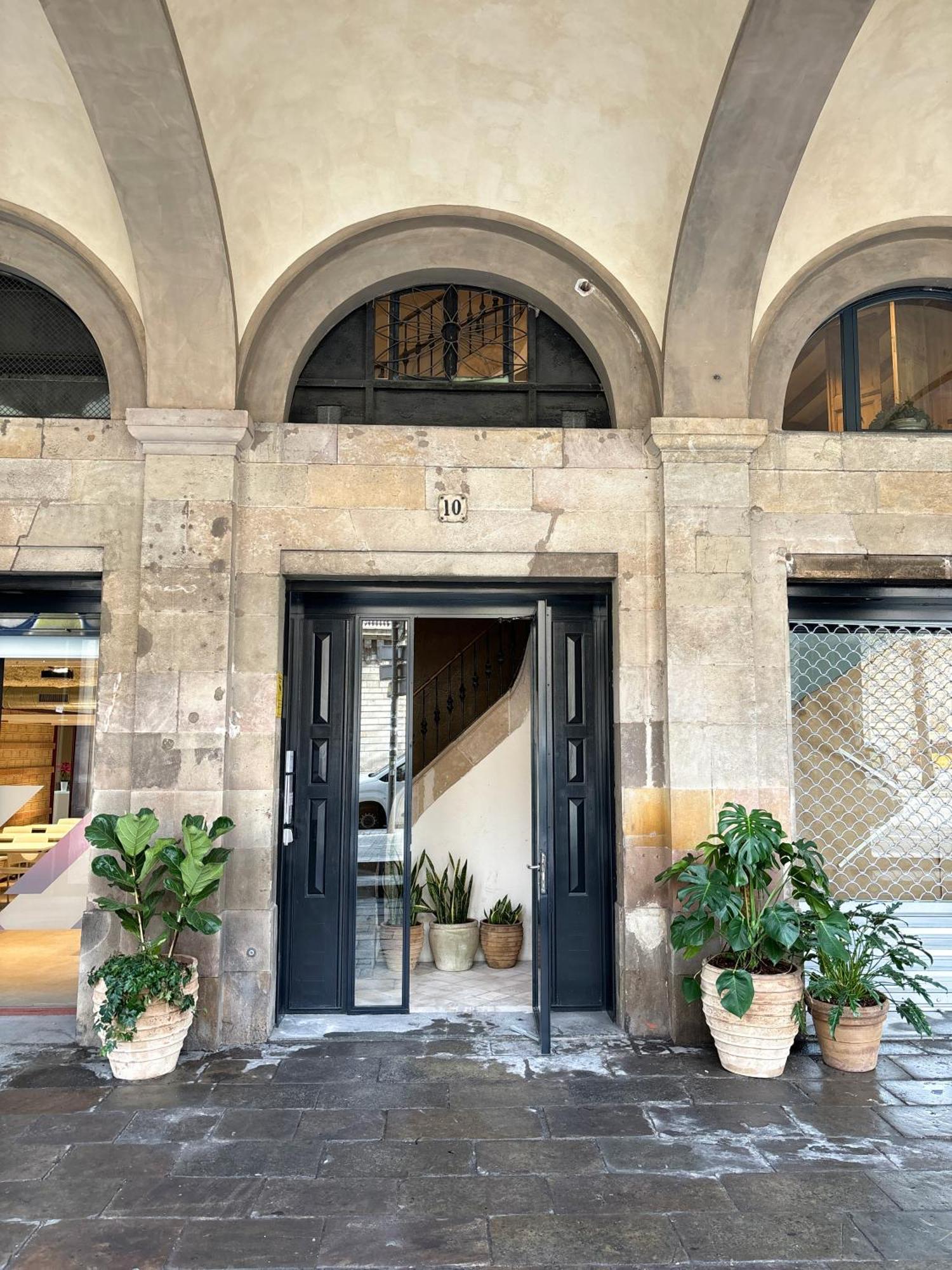 Hostal Porxos Garden Barcelona Buitenkant foto