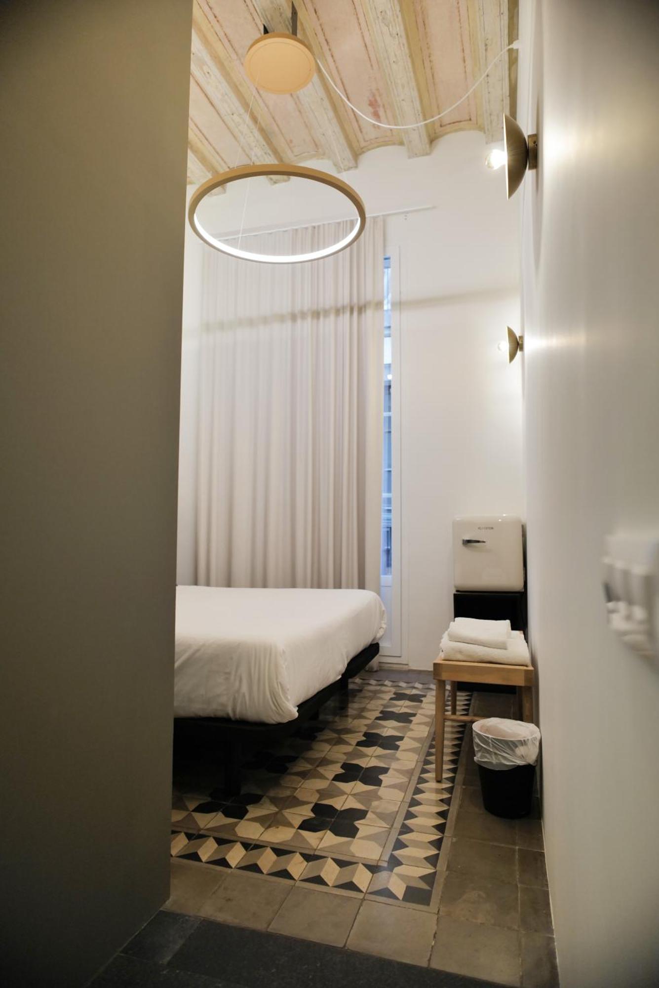 Hostal Porxos Garden Barcelona Buitenkant foto