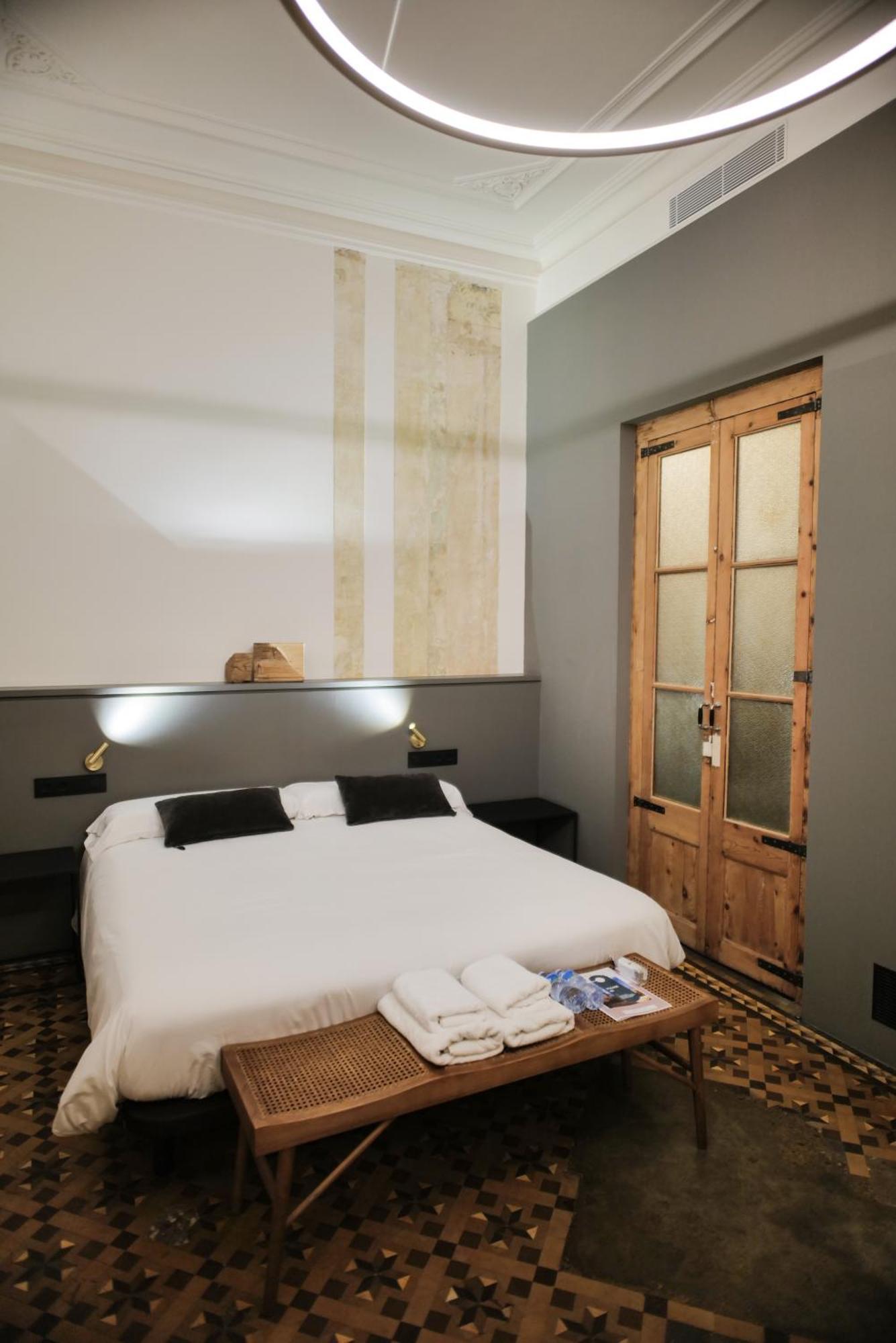 Hostal Porxos Garden Barcelona Buitenkant foto