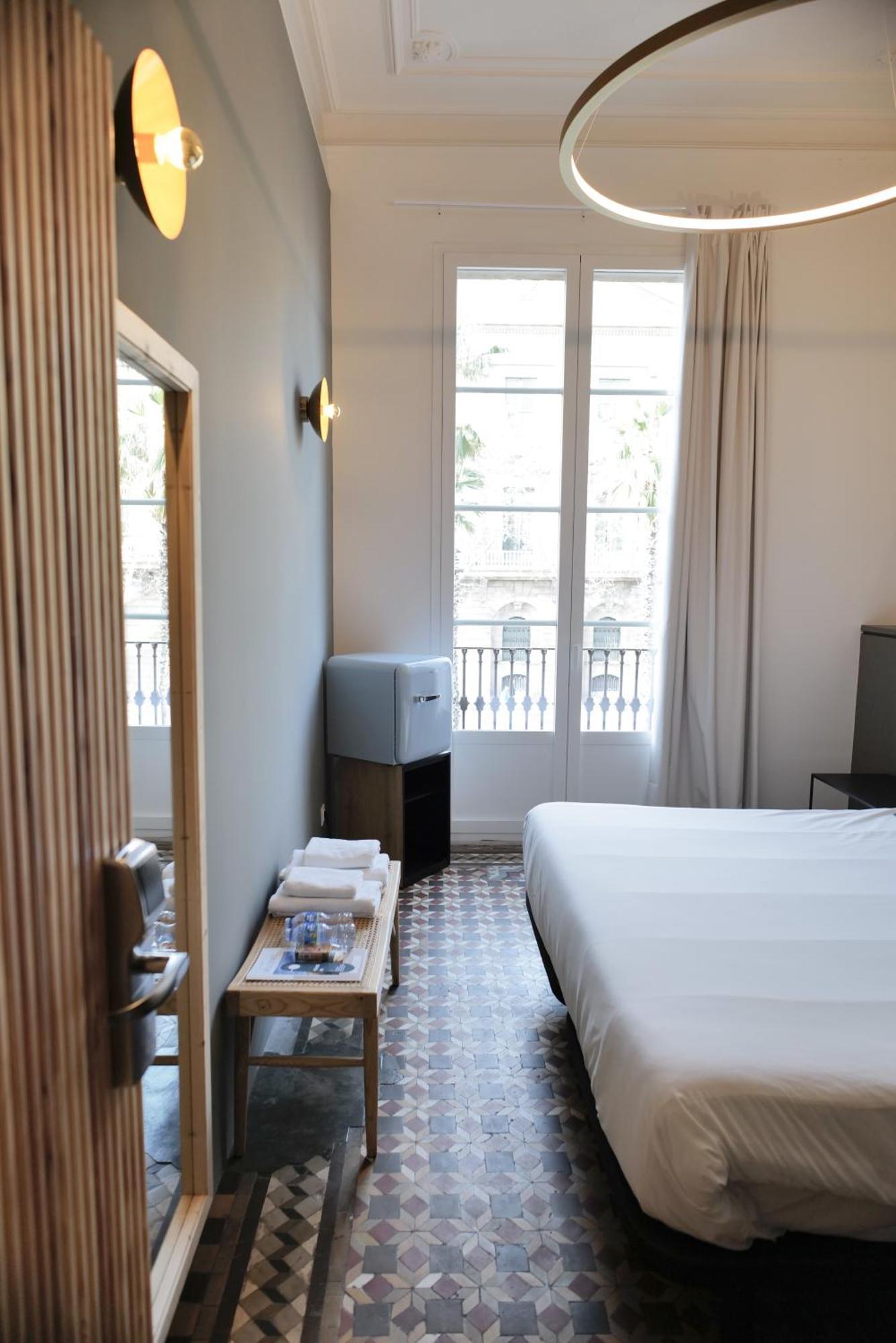 Hostal Porxos Garden Barcelona Buitenkant foto
